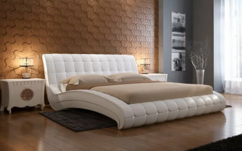Двуспальные кровати в квартире в Сухой лог